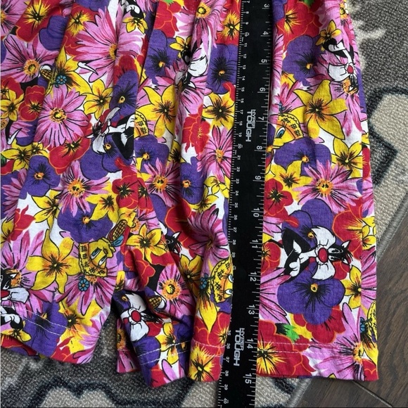 Vtg 90s Looney Tunes Floral Shorts Sz M (photos) Sylvester Tweety Warner Bros EC - Picture 7 of 13
